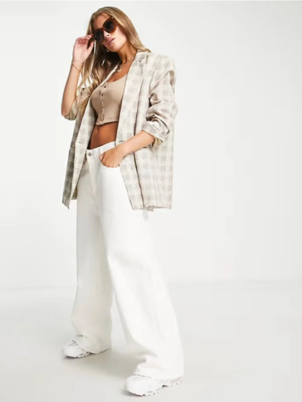 Lioness wyoming oversized blazer in beige plaid check - Picture 7 of 9